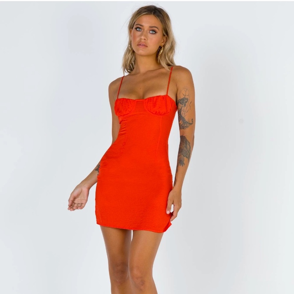 Princess Polly red bodycon dress!
